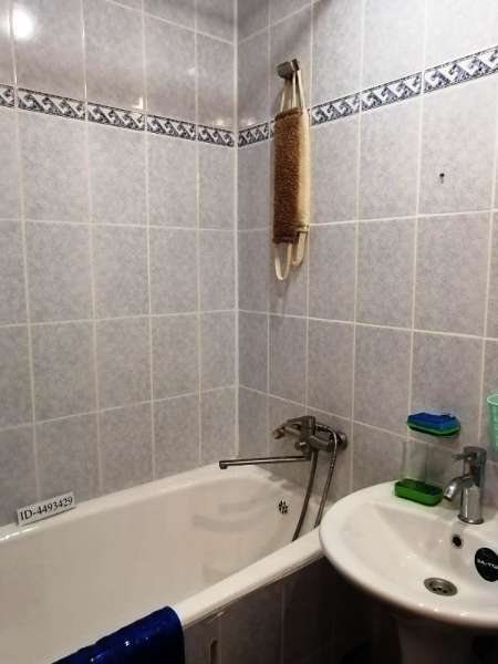 . Квартира в многоквартирном доме 3 комнатная Центральная 3. Небуг