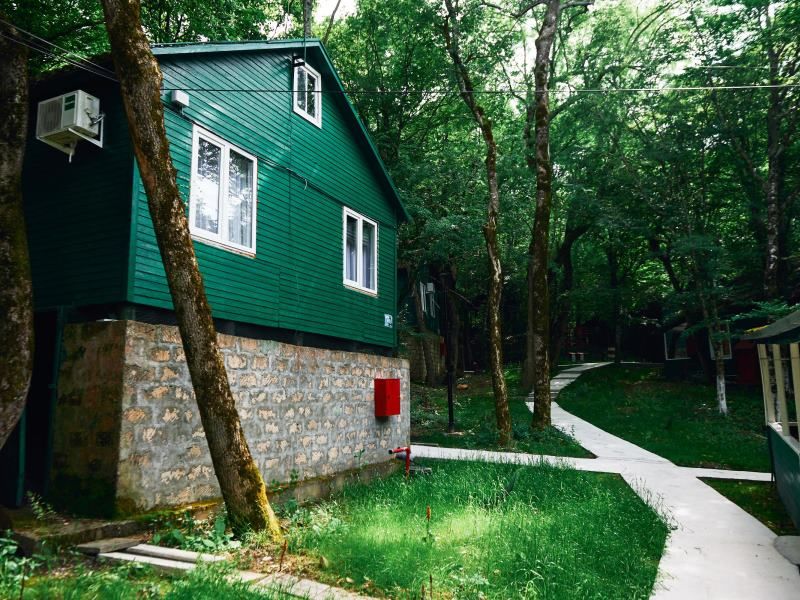 . База отдыха  «Дельфин». Бухта Инал