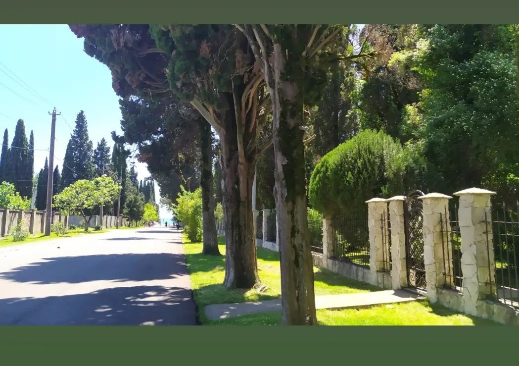 . Гостевой дом "Мека". Гудаута