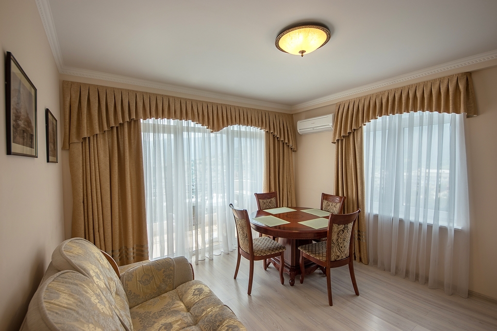 2-х комнатные апартаменты Люкс №13/2. Гостевой дом "Yellow Submarine". Массандра