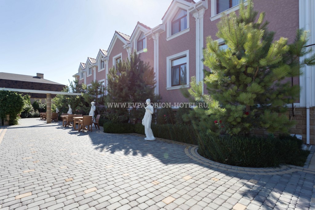 . Бутик-отель "Евпаторион". Заозерное