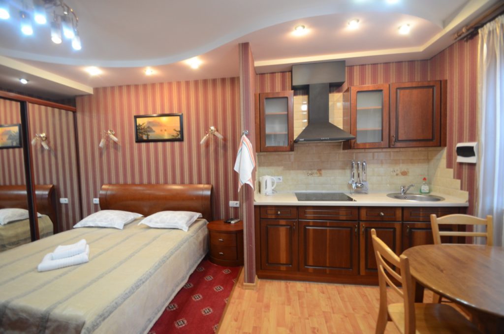 Студия. Гостиница Дворик на Морской. Ялта