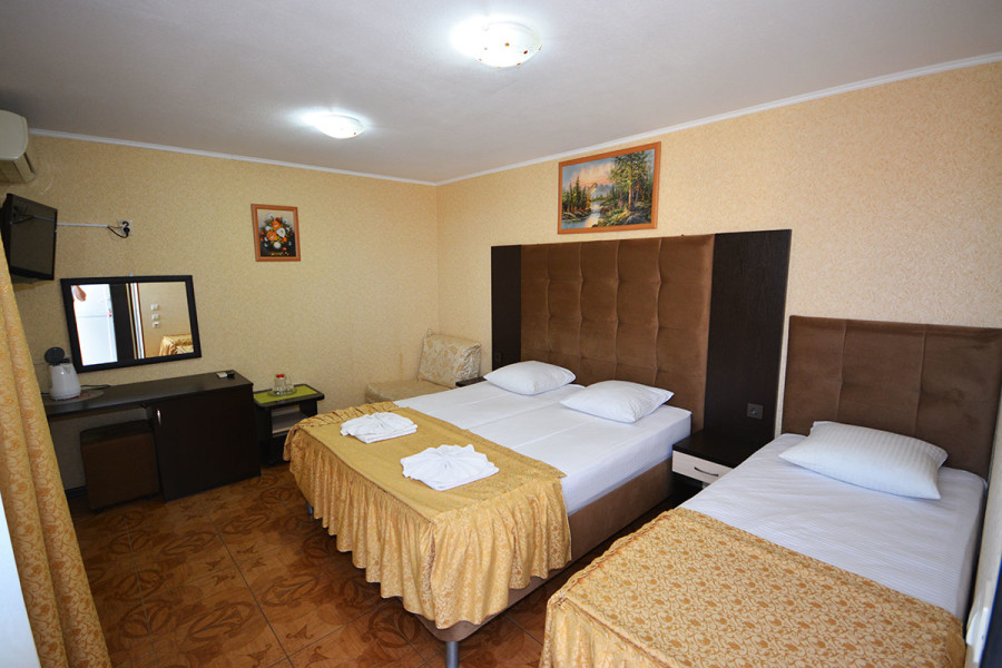 Стандарт четырёхместный. Гостевой дом «Уют» - Адлер. Адлер