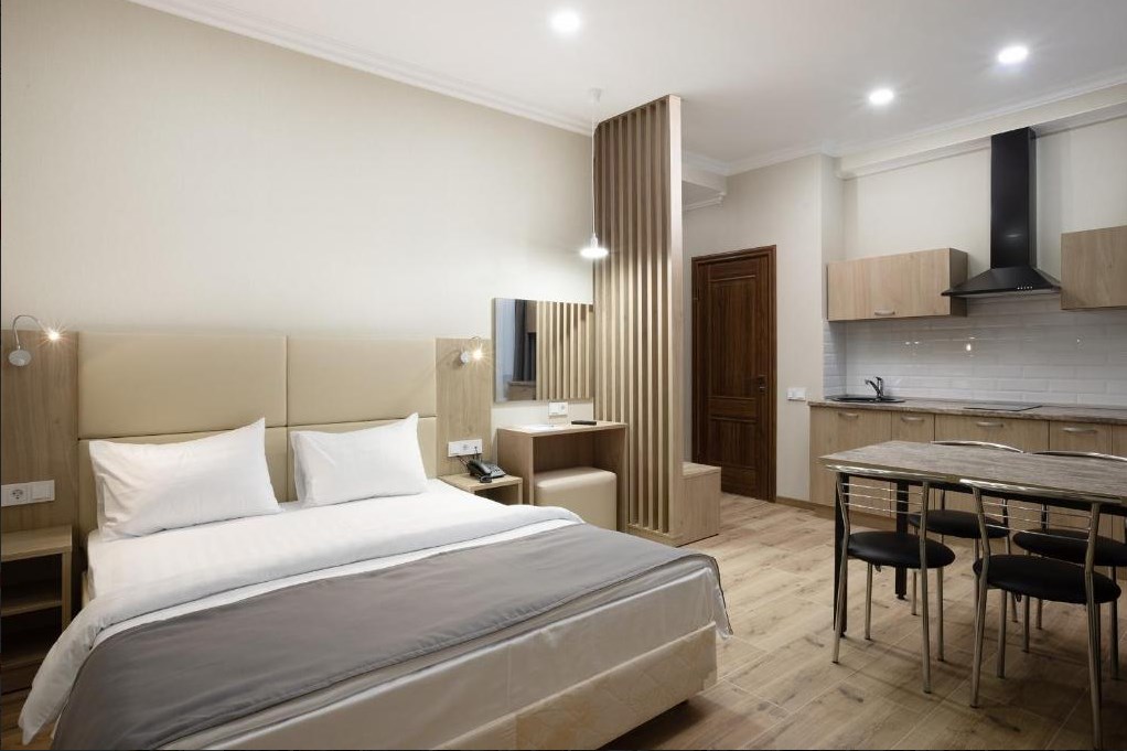 . Отель Тройка. Красная Поляна