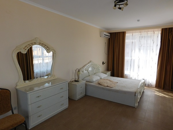 ДВУХКОМНАТНЫЙ 