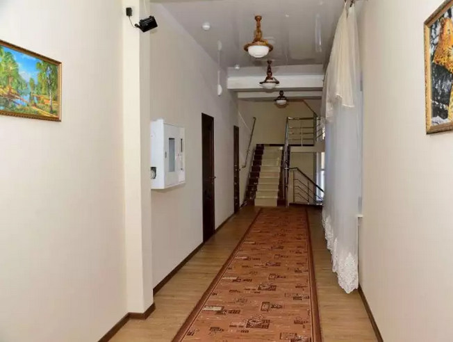 . Отель «GOLD STAR». Домбай-гостиницы