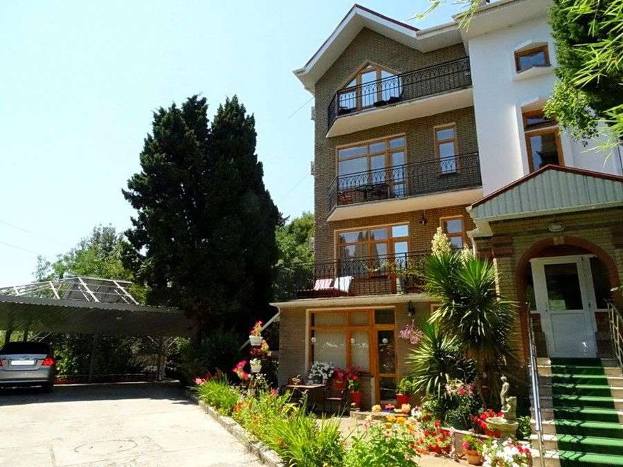 . Частный гостевой дом Чайка. Ялта