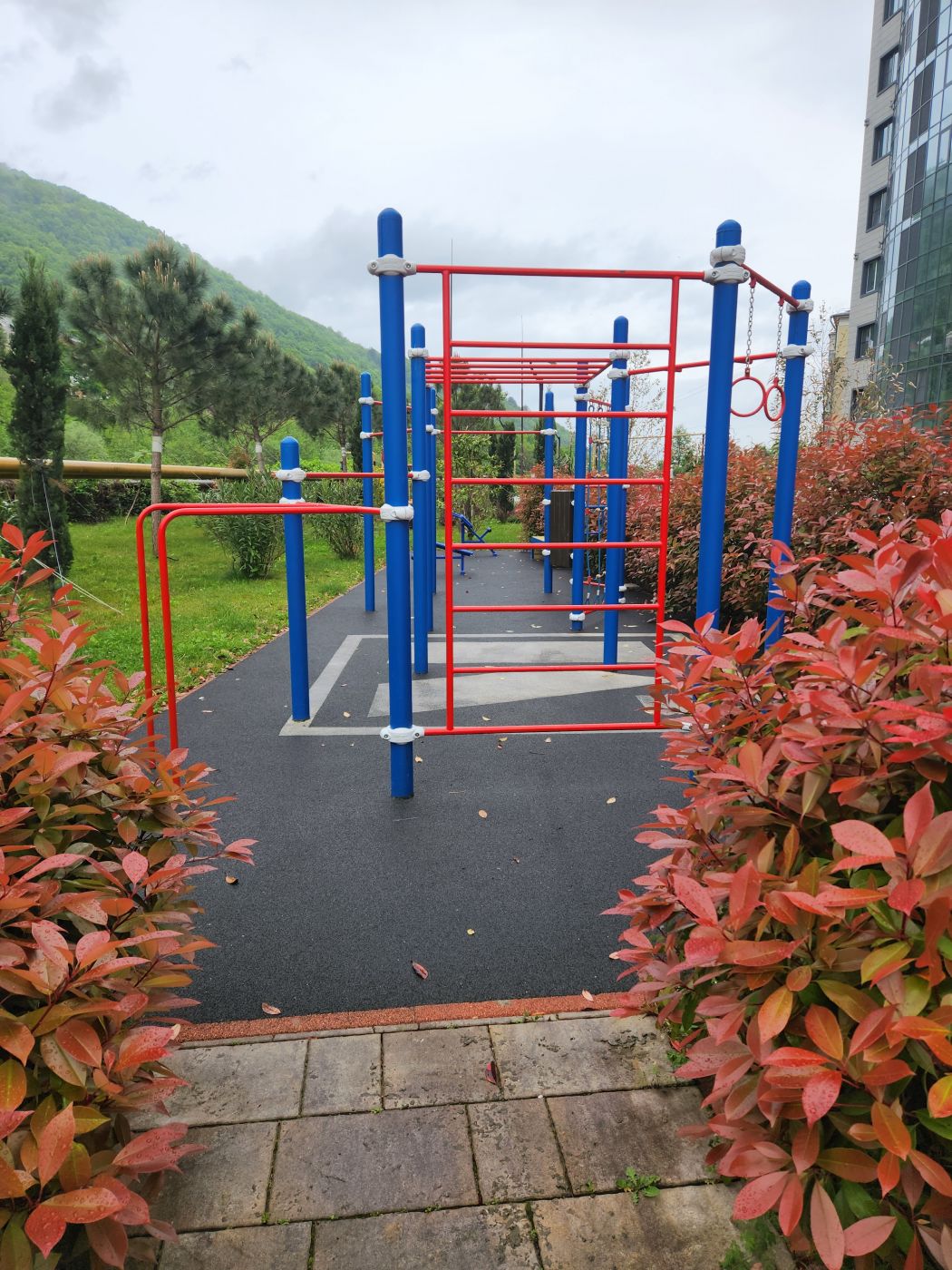 . Квартира в многоквартирном доме Сан Хилс. Небуг