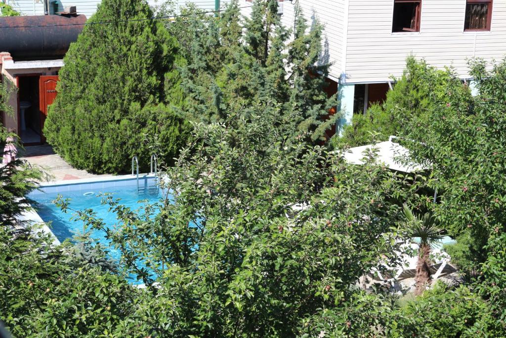 ЧЕТЫРЕХМЕСТНЫЙ С ВИДОМ НА ГОРЫ. Гостевой дом "Сибирячка". Ольгинка