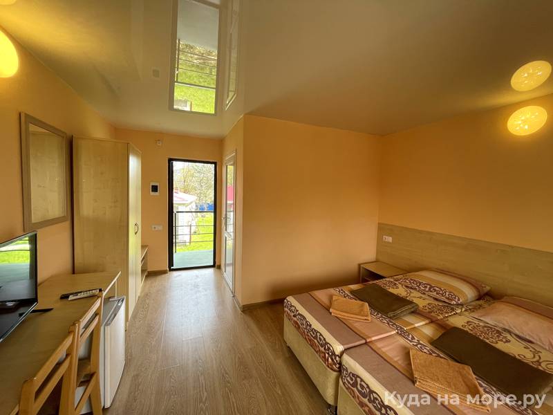 . Отель "Элеон"      . Джубга