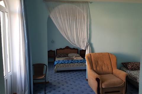 4-х местный 2-х комнатный номер. Гостевой дом «Пчелка Майя». Севастополь