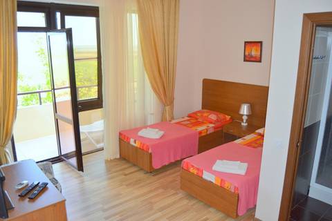 2-х местный «Стандарт» с видом на горы. Отель «Вилла АкваВита». Алупка