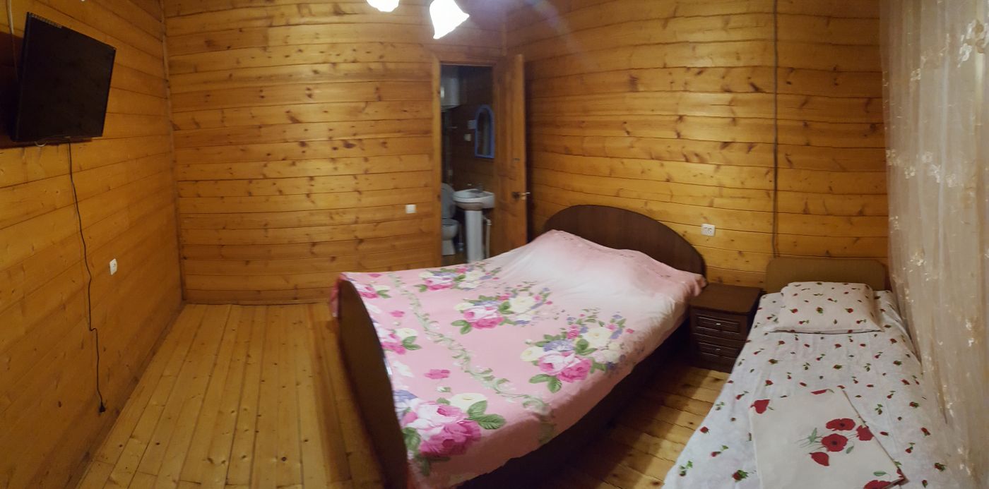 . Гостевой дом У Ирины. Пицунда