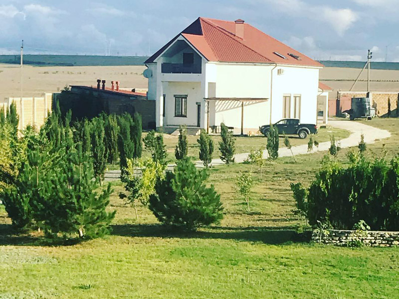 Коттедж. Усадьба "Savostin horse beach club". Окунёвка