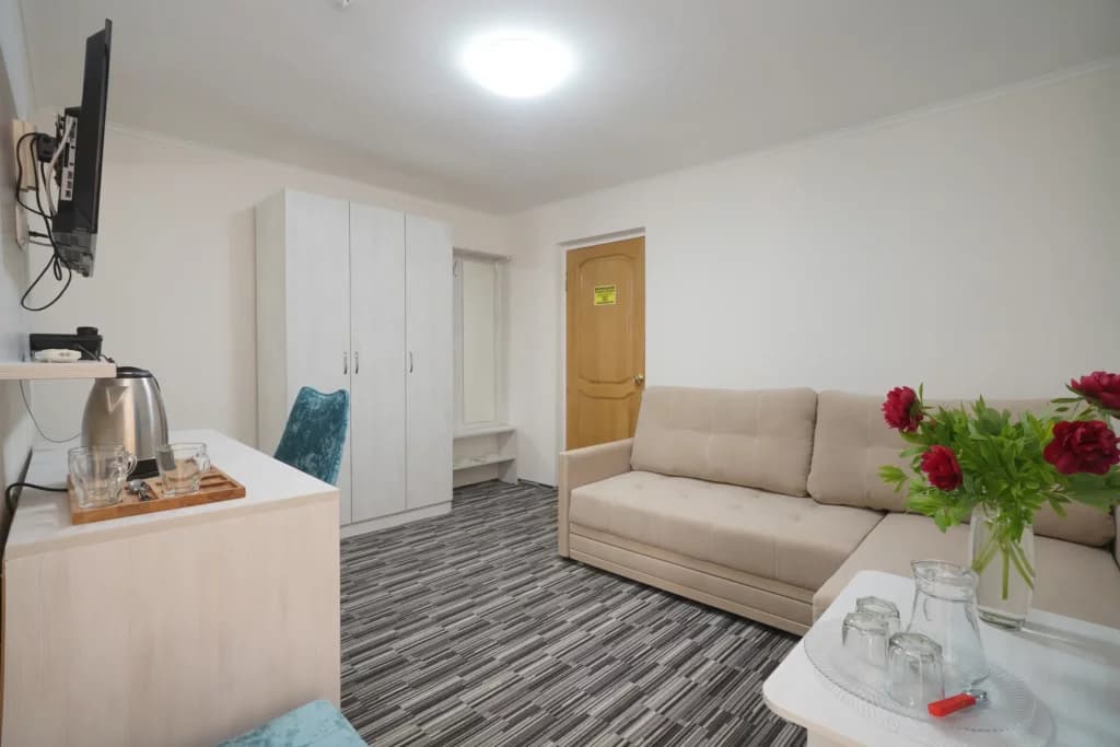 Комфорт с балконом. Отель "Центральный". Геленджик