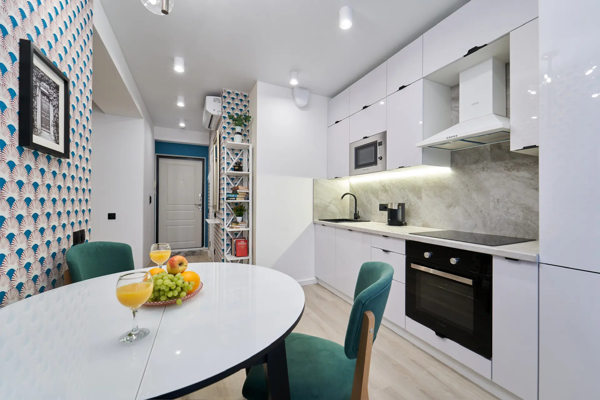 . Квартира в многоквартирном доме Современная квартира у моря с отдельной спальней. Дагомыс