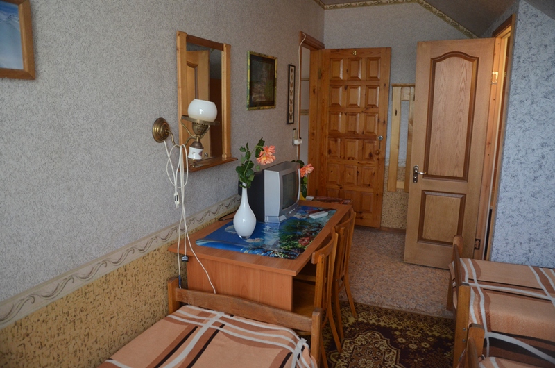 Комфорт . Гостиница "У Александра". Лазаревское