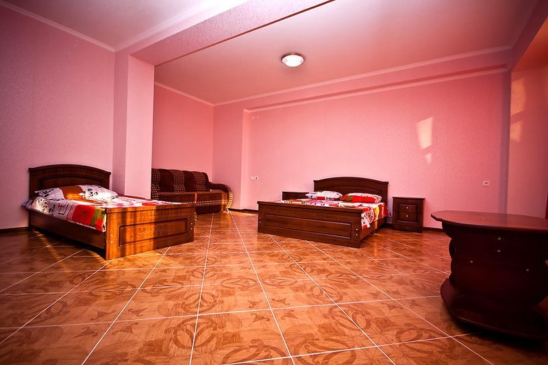 Трехместный улучшенный. Гостиница Кардинал. Джемете