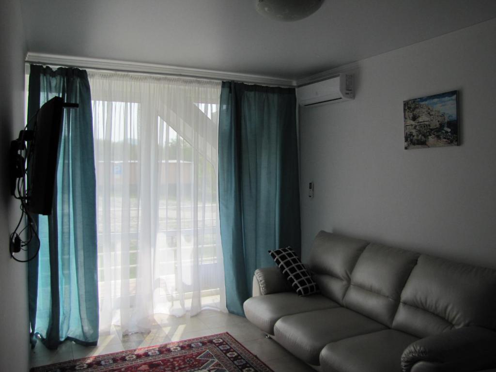 . Частный сектор Коттеджный поселок . Новомихайловский