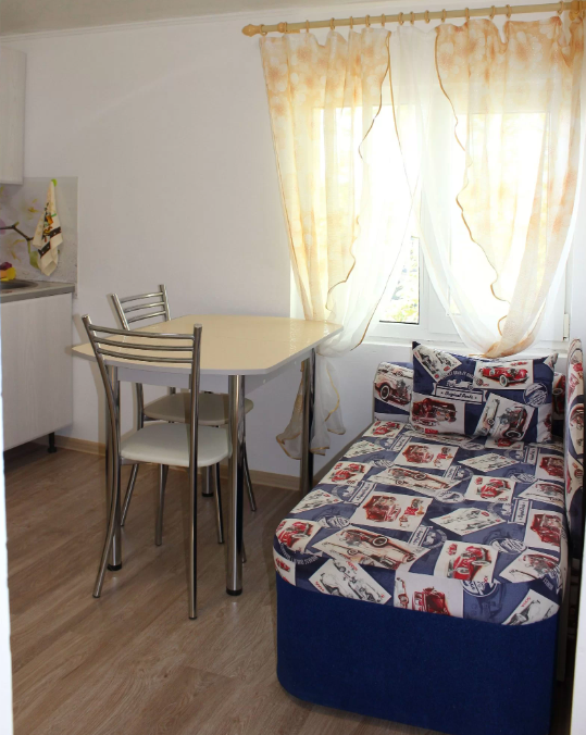 Номер с отдельной кухней . Гостевой дом PLATAN. Кореиз