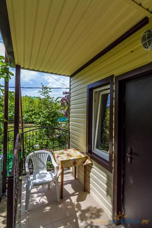 . Частный сектор "Жемчужинка". Небуг