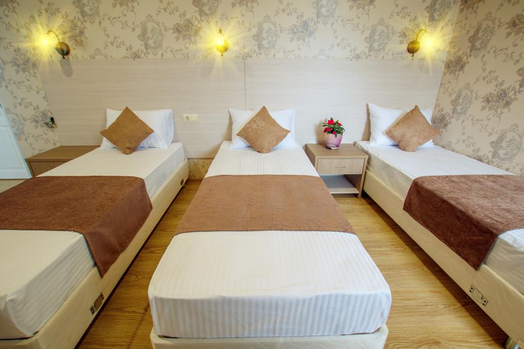 «Стандарт» 3х-местный. Отель «Атлас». Геленджик