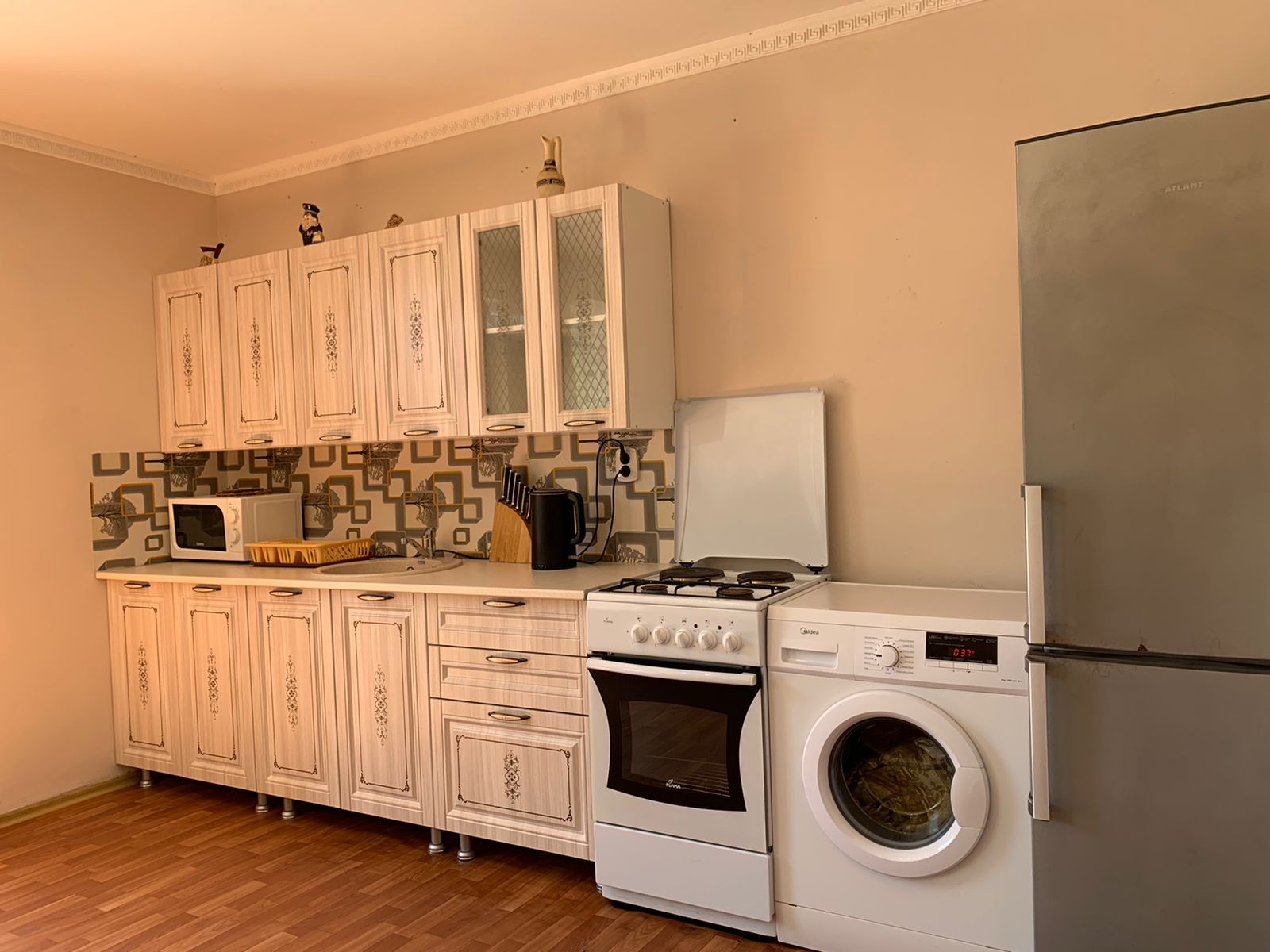 . Гостевой дом ЭЙВА. Пицунда