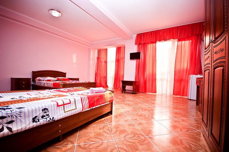 Трехместный улучшенный. Гостиница Кардинал. Джемете