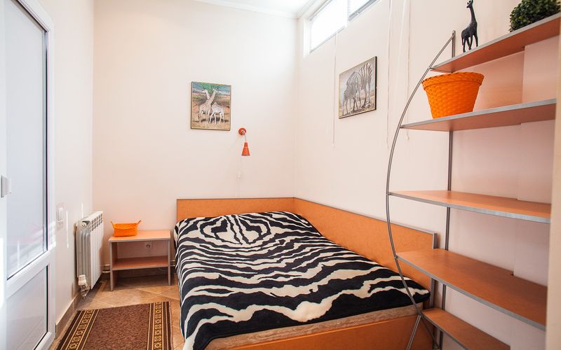 . Гостиный дом на Лавровом. Ялта