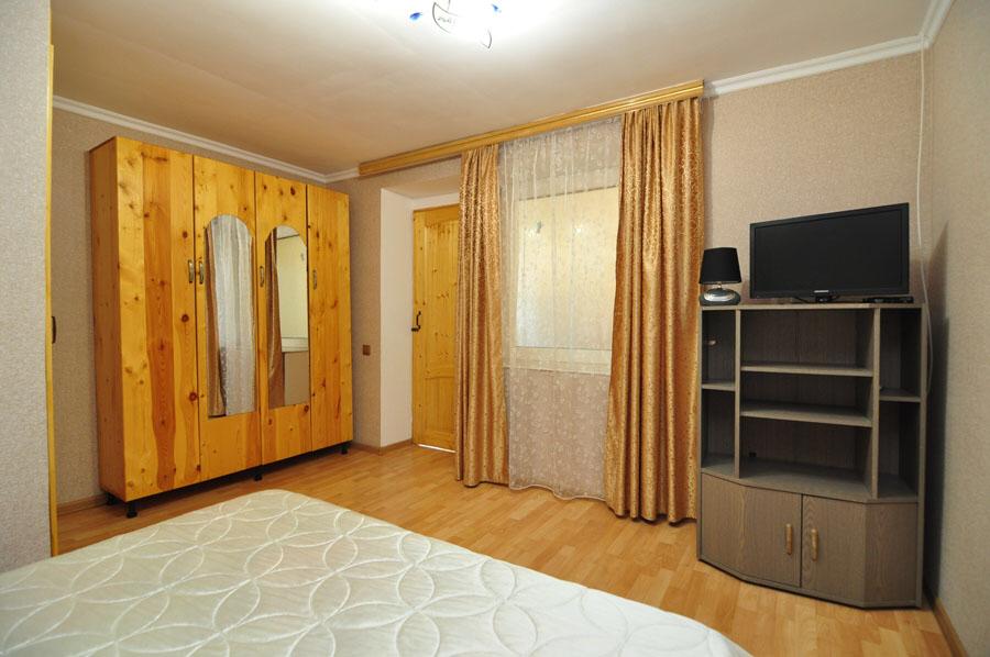 Номер двухкомнатный с кухней на 4 чел. Гостевой дом "Эдгар". Благовещенская