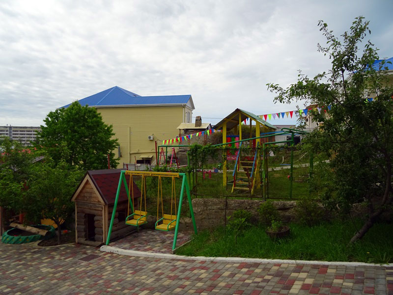 . Гостевой дом "Версаль" в Лермонтово      . Лермонтово