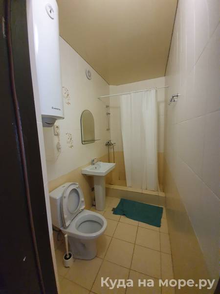 Семейный 2х-комнатный . Гостевой дом "Мека". Гудаута