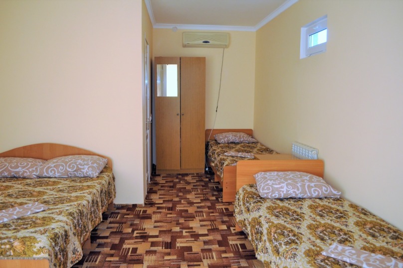 4х местный . Гостевой дом У Георгия . Витязево 4х местный . Гостевой дом У Георгия . Витязево