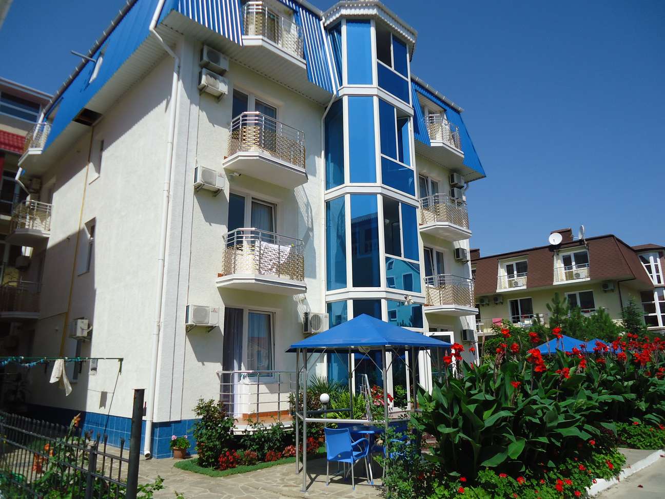 . Отель Коттедж № 32 Чудесный. Симферополь