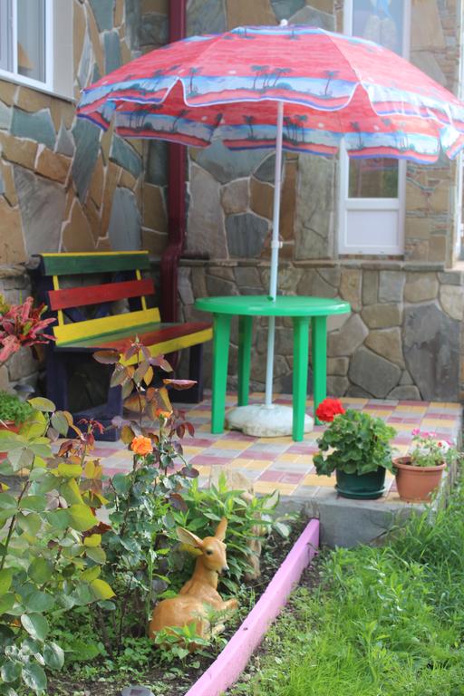 . Гостевой дом У Наталии . Джубга