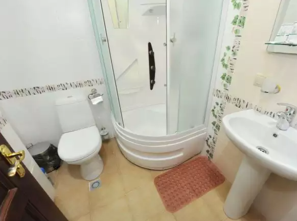 «Полулюкс» 2-х местный DBL (Главный корпус). Гостиница «Кристалл». Домбай-гостиницы