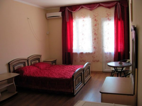 . Гостевой дом Дубовая роща. Лермонтово