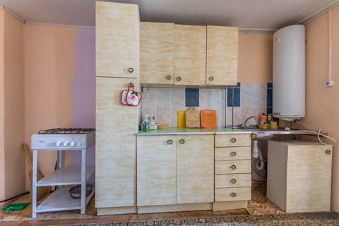 Двухкомнатный номер стандарт с кухней. Гостевой дом «Высотной 13». Голубицкая