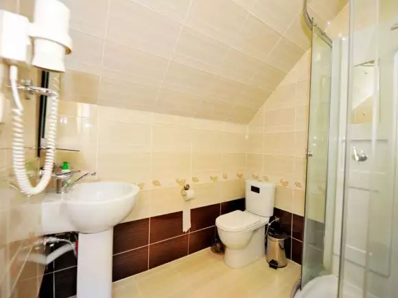 «Студия». Гостиница «Гранд Виктория». Домбай-гостиницы