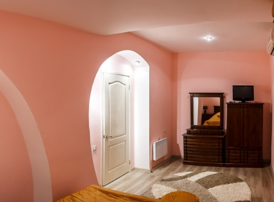 Люкс № 5 2-х комнатный с двориком. Гостиница «Аллигатор». Кореиз