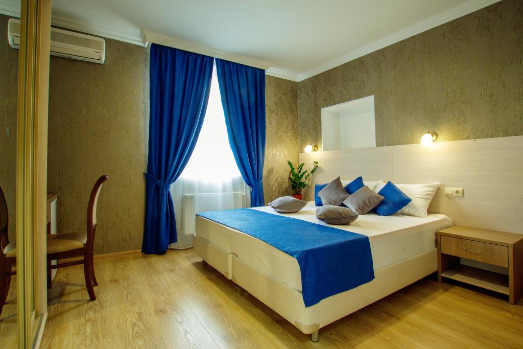 «Стандарт» 2х-местный. Отель «Атлас». Геленджик