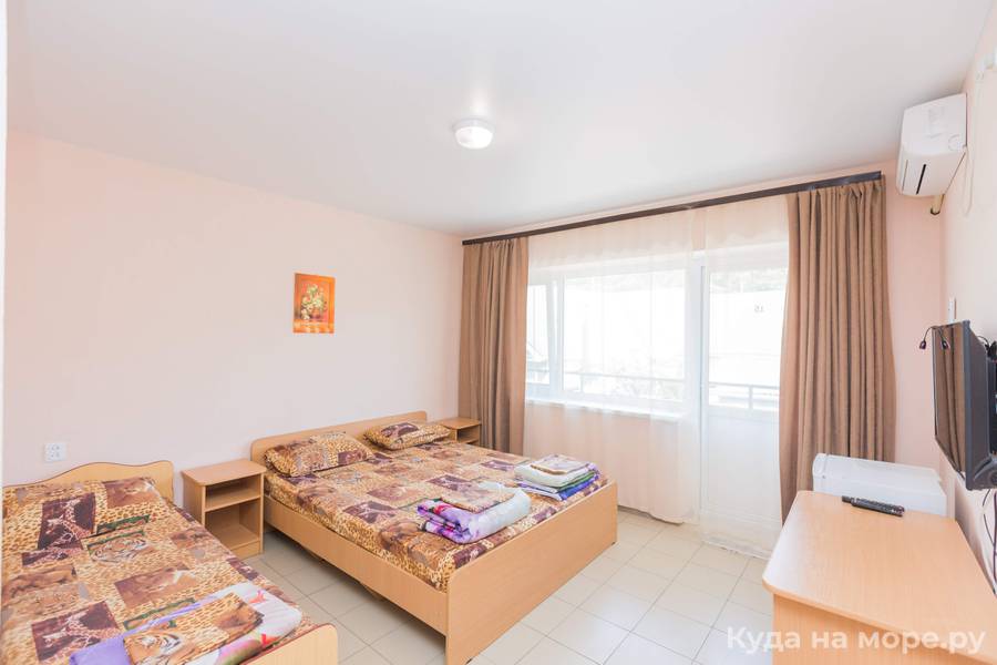  Трехместный «Стандарт». Гостевой дом «ЛУНА». Джубга