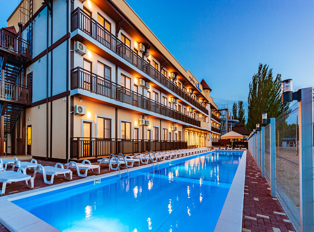 . База отдыха «ВОЛНА». Ейск