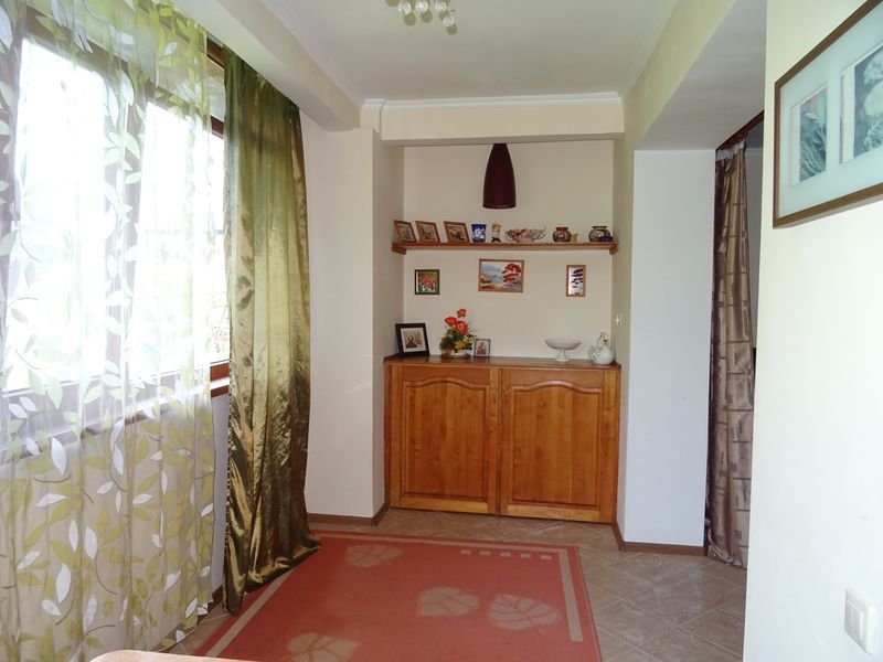 2х-комнатная квартира . Квартира в многоквартирном доме Лакоба 56 кв 10. Новый Афон