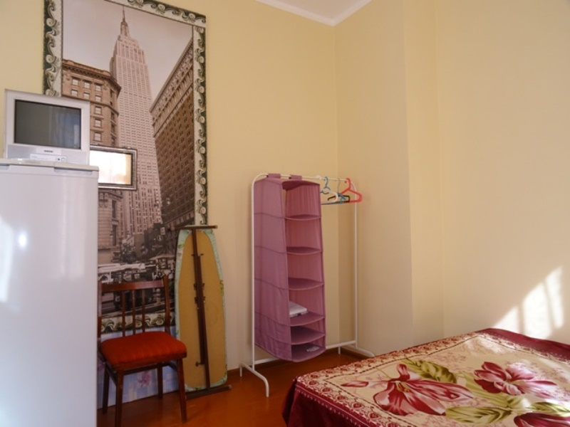 . Частный сектор на Генерала Дбар 16. Гагра