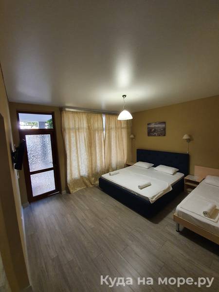 Семейный 2х-комнатный . Гостевой дом "Мека". Гудаута