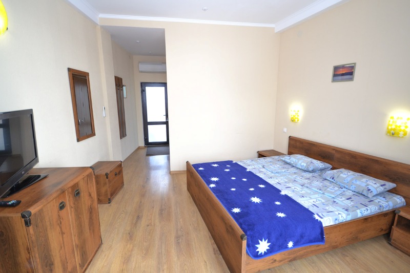 2-х местный стандарт. Гостиница "Риека". Орджоникидзе