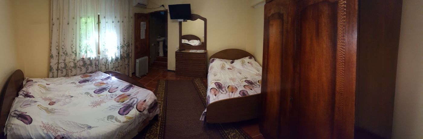 . Гостевой дом У Ирины. Пицунда