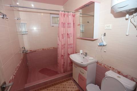 2-х комнатный номер на 5 человек. Гостевой дом «Милана». Голубицкая