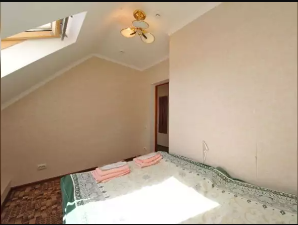 Мансарда двухместная кровать полуторка. Отель «Альпина». Эльбрус - гостиницы